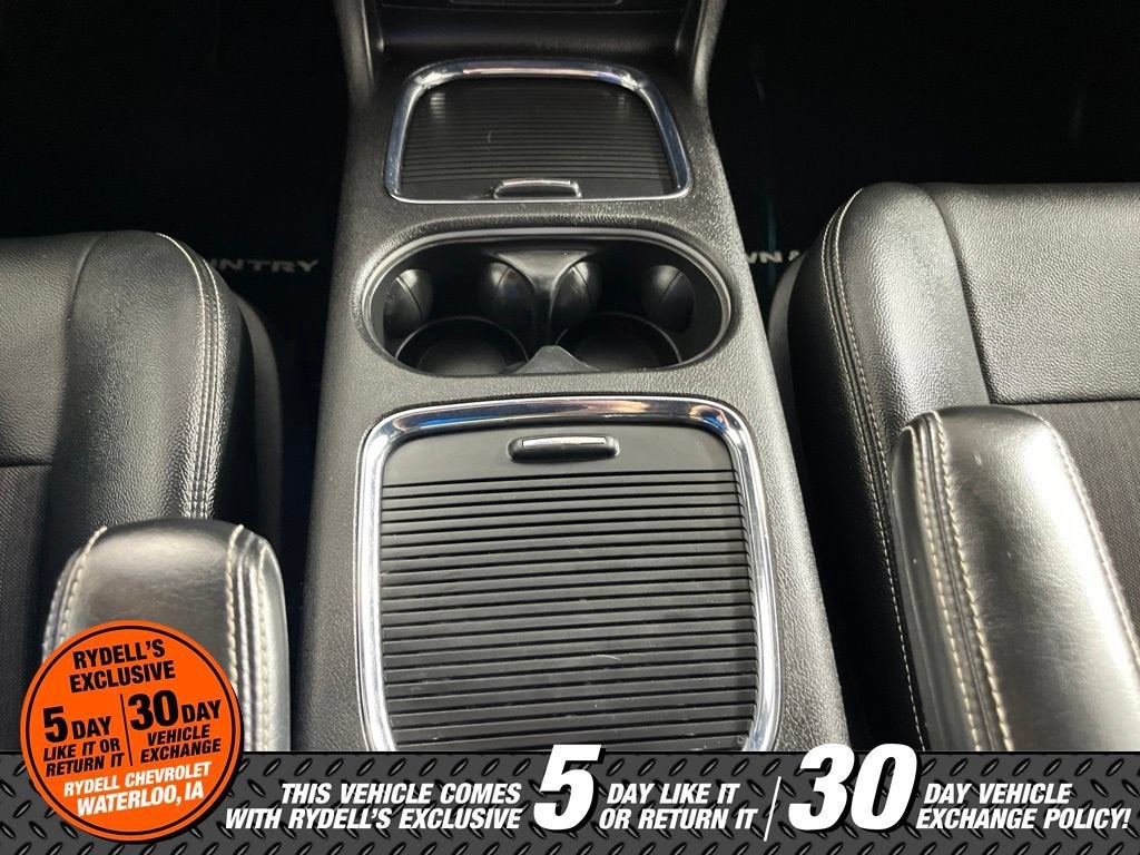 2016 Chrysler Town & Country S