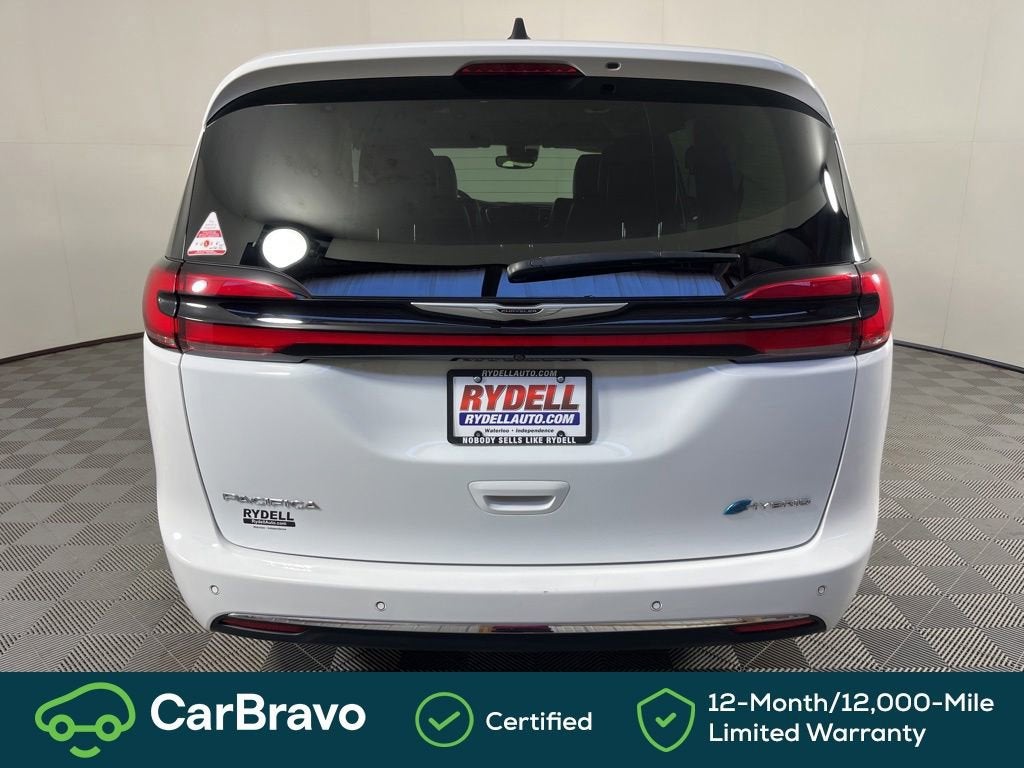 2023 Chrysler Pacifica Hybrid Touring L