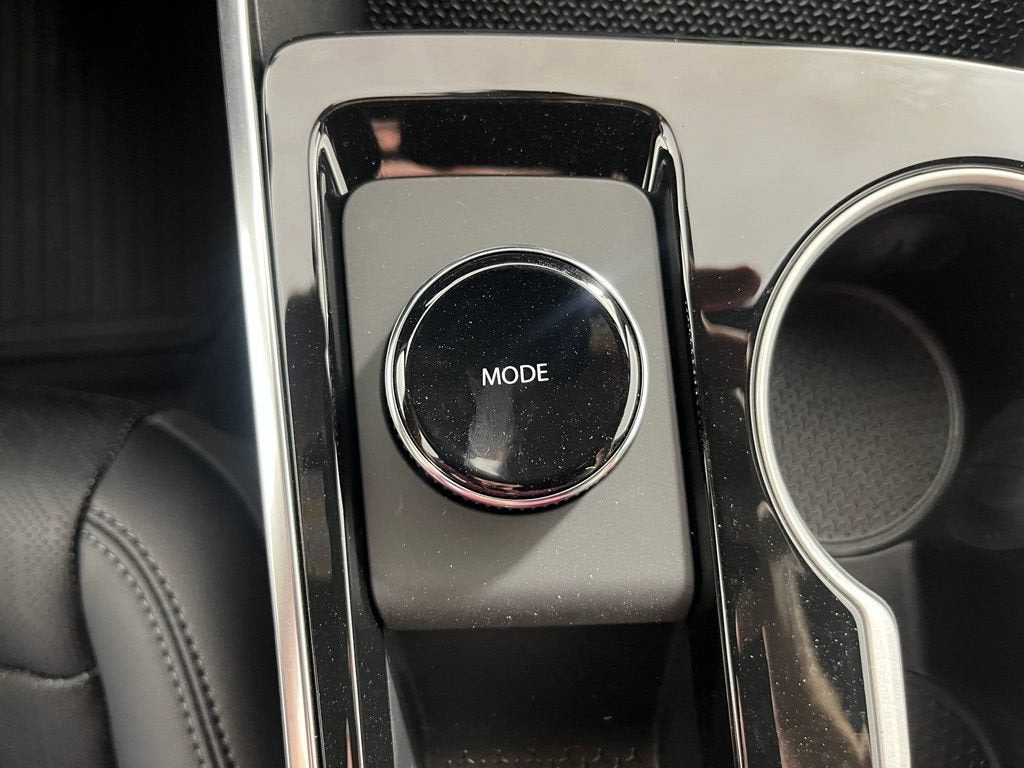 2027 Chevrolet Equinox LT - Photo 32