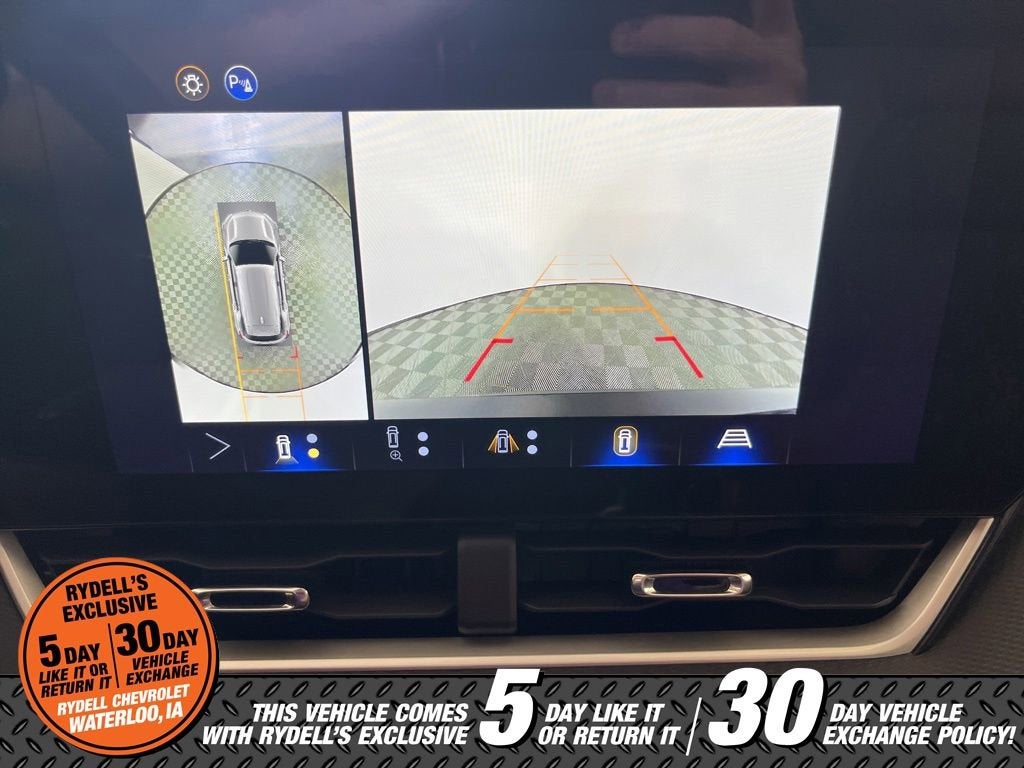 2025 Chevrolet Equinox LT - Photo 32