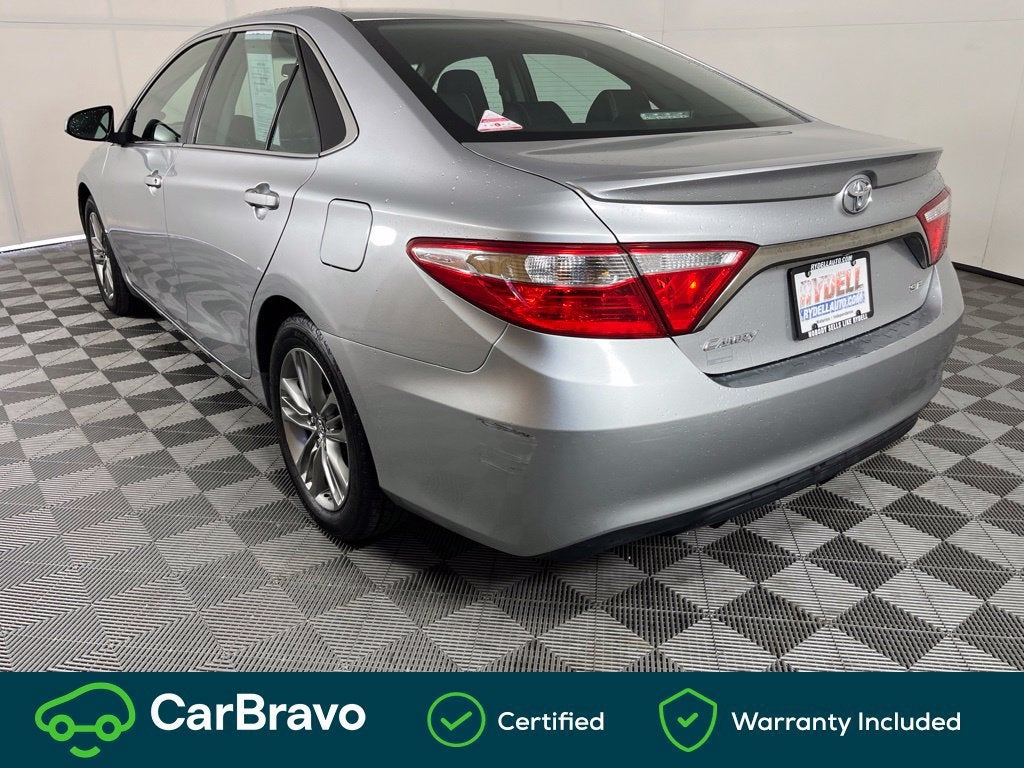 2016 Toyota Camry XLE - Photo 10
