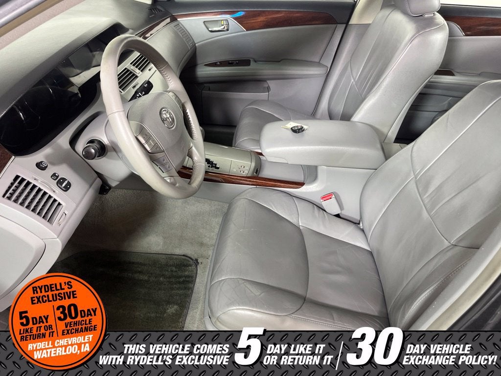 2010 Toyota Avalon XLS
