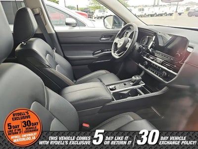 2024 Nissan Pathfinder SL 4WD