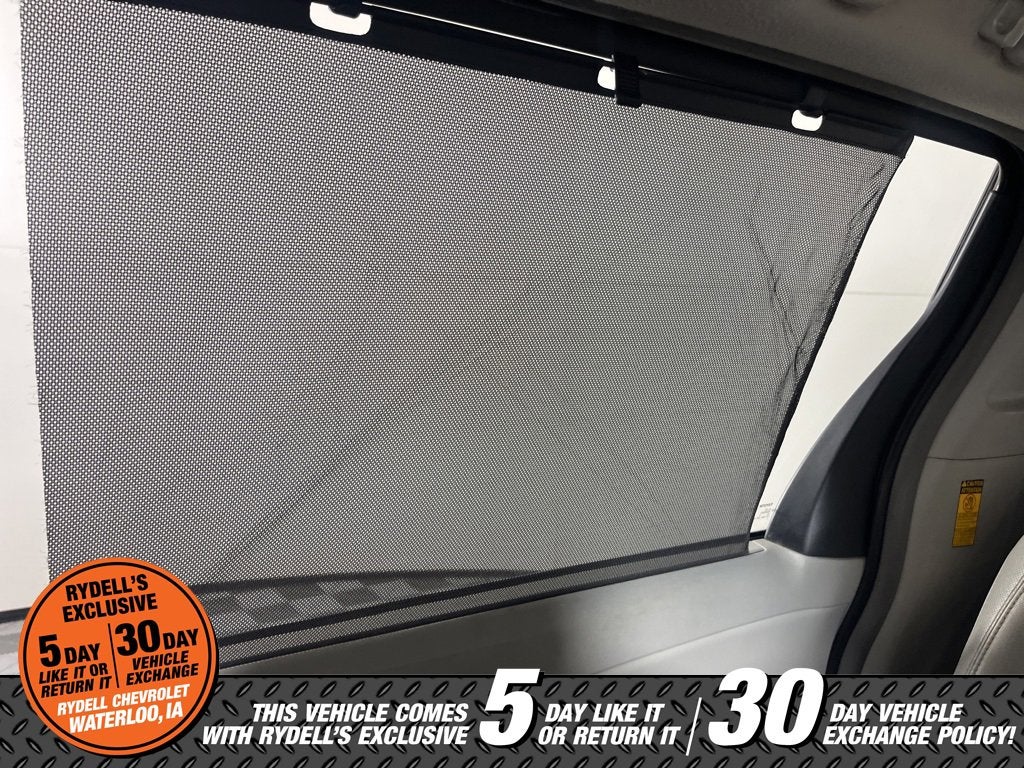 2014 Toyota Sienna XLE V6 8 Passenger