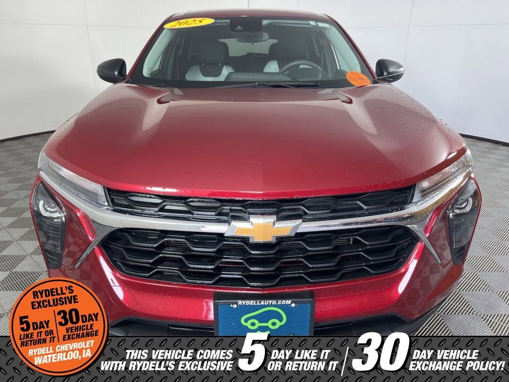 2025 Chevrolet Trax LS