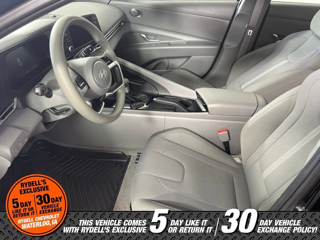 2024 Hyundai Elantra SE