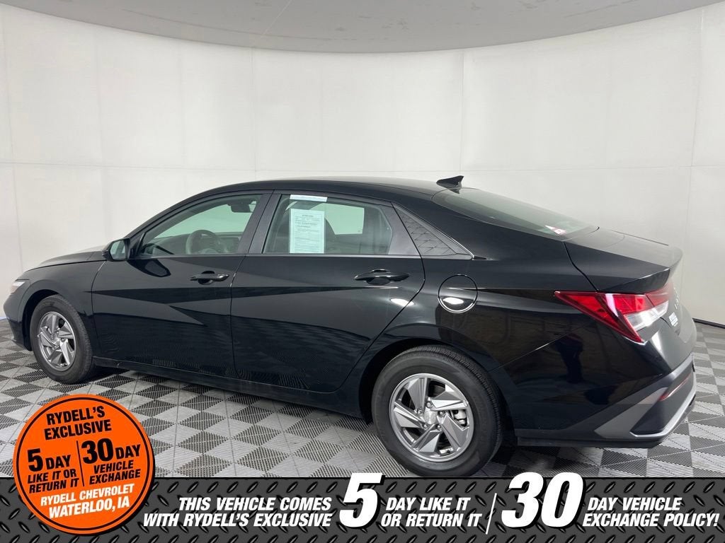 2024 Hyundai Elantra SE
